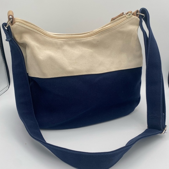 Croft & Barrow Navy and Cream Shoulder Bag - Picture 1 of 9